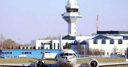 Spór z kontrolerami. Decyzja ws. odwoływania lotów w Polsce od maja