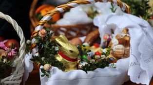 Czego nie wkładać do święconki? Oto lista produktów "zakazanych" w wielkanocnym koszyku