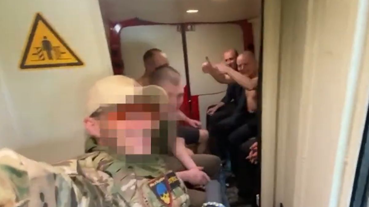 Wyrwali ich z niewoli i pokazali film. Radość w oczach Ukraińców 