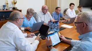 Boisko, ogród sensoryczny i nowa winda. Zarząd Powiatu Toruńskiego podjął kolejne decyzje