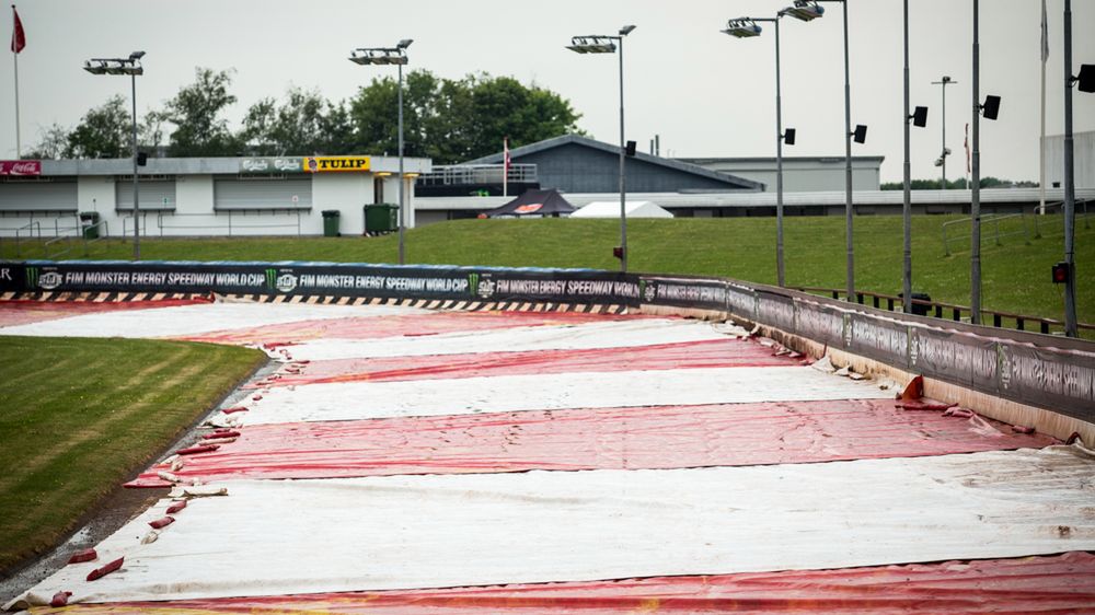 Zdjęcie okładkowe artykułu: WP SportoweFakty / Jakub Janecki / Plandeka na torze żużlowym