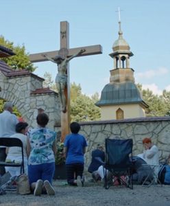 Ojciec doprowadził syna do płaczu. Poszło o religię