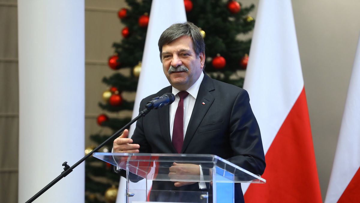 Zakaz handlu do zaostrzenia. Nad pracami czuwa poseł PiS Janusz Śniadek (na zdjęciu) 