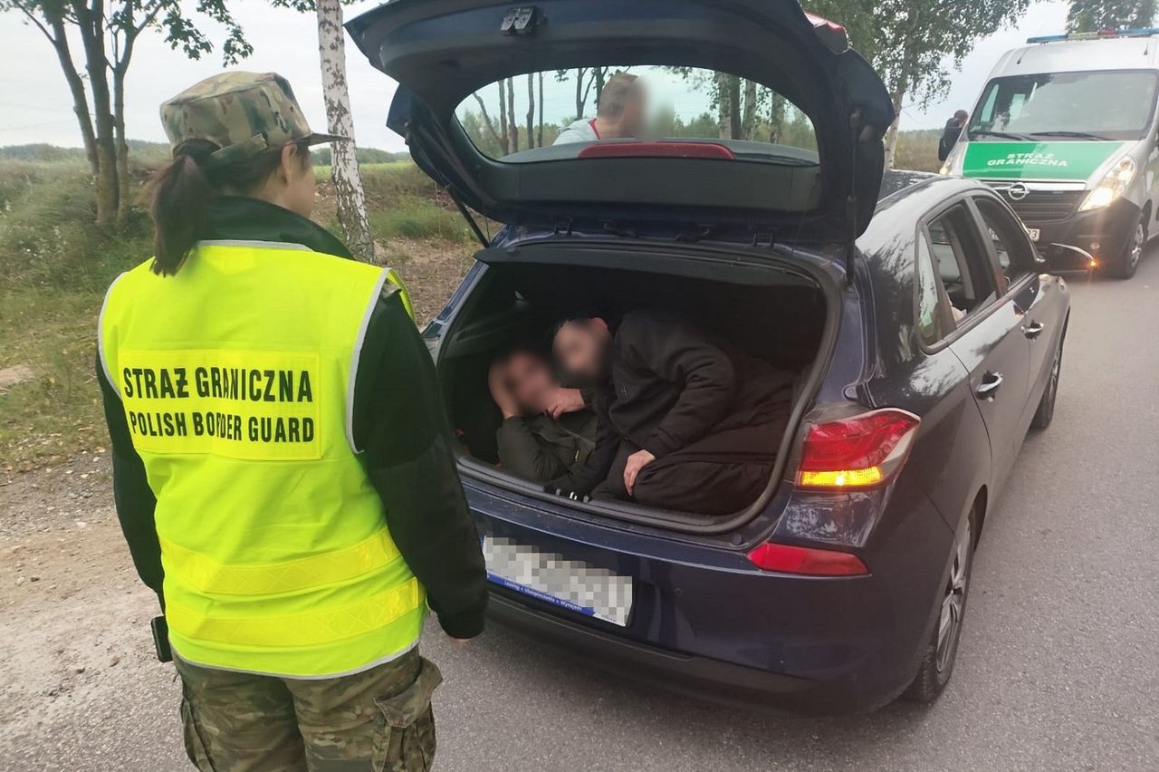 Niespodzianka w bagażniku. Złapani na gorącym uczynku