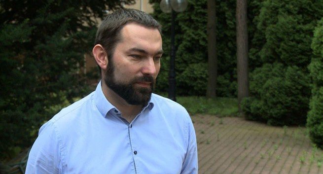 Roczna kampania fałszywych informacji kosztuje 400 tys. dolarów. Technologiczni giganci idą na wojnę z fake newsami