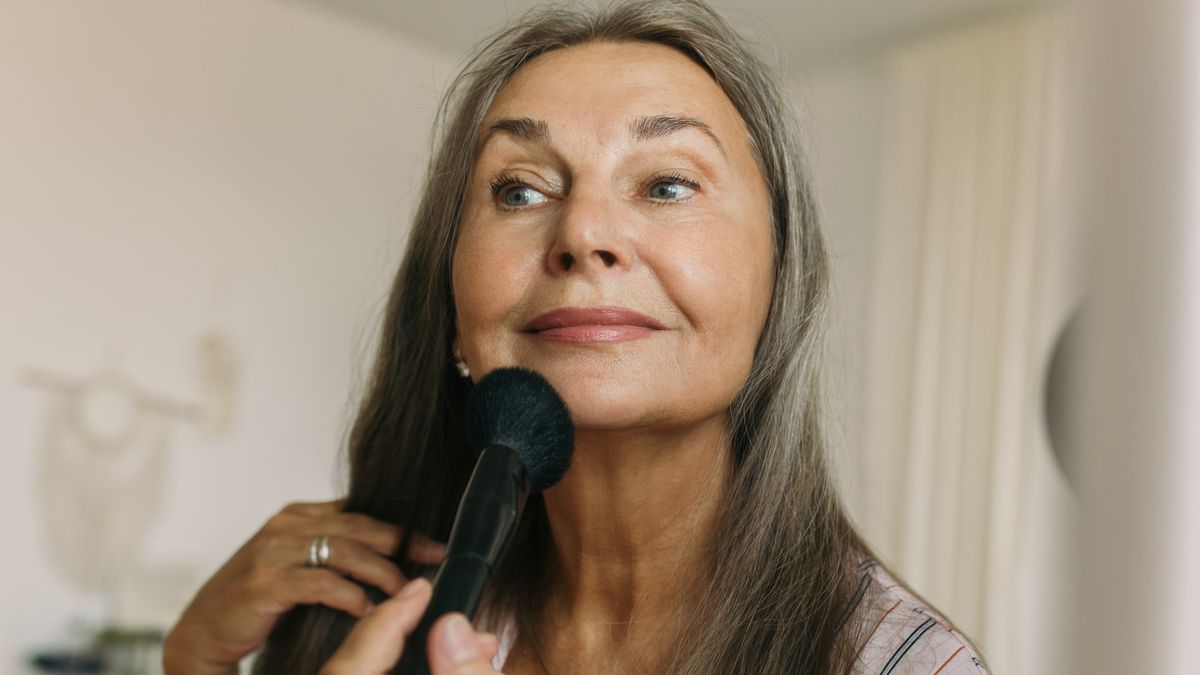 Jaki puder dla cery dojrzałej? 