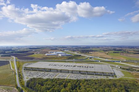 Amazon się buduje, samorząd się cieszy