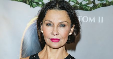 Pięknie, ale niestosownie. Tak ubrana Anna Popek złożyła wizytę w ambasadzie
