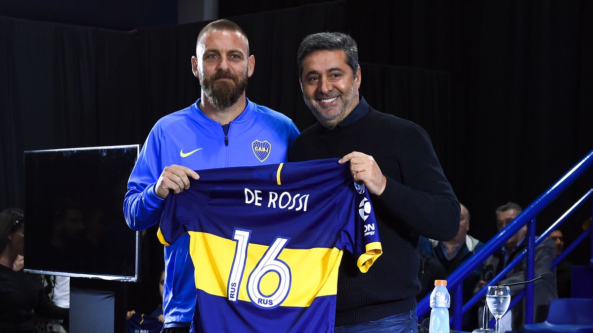 Daniele De Rossi i prezydent Boca Juniors Daniel Angelici