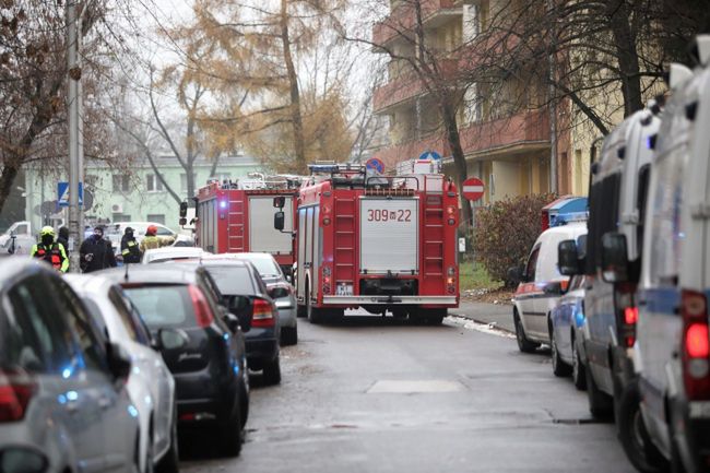 Warszawa. Na miejscu pracuje straż pożarna