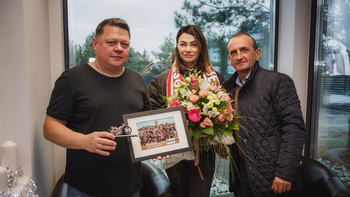 Zdjęcie okładkowe artykułu: WP SportoweFakty / Anna Kłopocka / Właściciele firmy Arged z prezesem TŻ Ostrovia Waldemarem Górskim (z prawej)