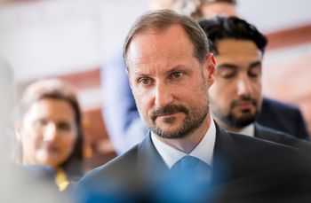 Jego żona pojawiła się w aktach Epsteina. Książę Haakon zabrał głos