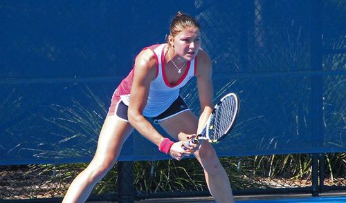 Safinowie są jedynym rodzeństwem w historii tenisa, którzy zajmowali pierwsze miejsca w światowych rankingach. Dinara liderowała w WTA przez 26 tygodni