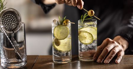 Ten drink uratował wielu Brytyjczyków. Kupisz go w każdym barze