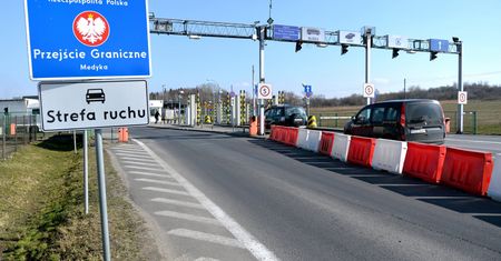 Koronawirus w Polsce – ograniczenia na przejściach granicznych. Kto może wjechać?