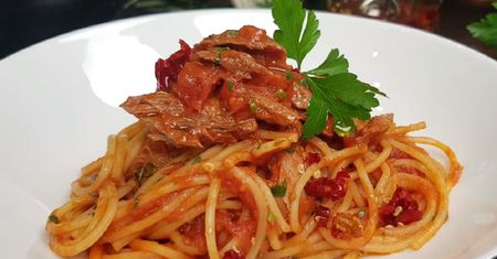 Prosty przepis na szybki obiad. Klasyczne włoskie spaghetti al tonno