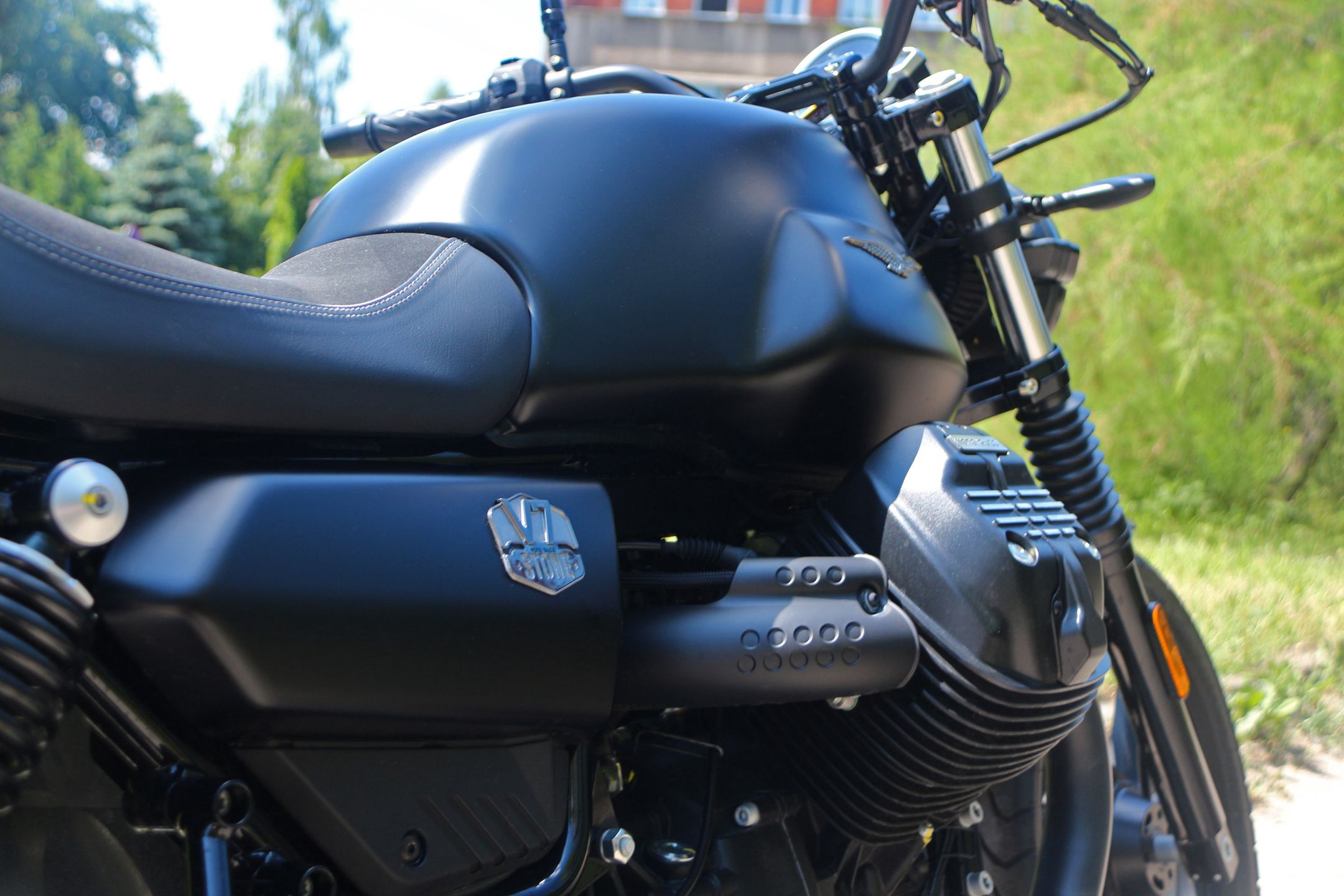 Moto Guzzi V7 Stone
