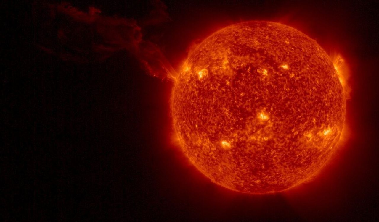 Oszałamiające zdjęcia Słońca. Solar Orbiter uchwycił potężny rozbłysk