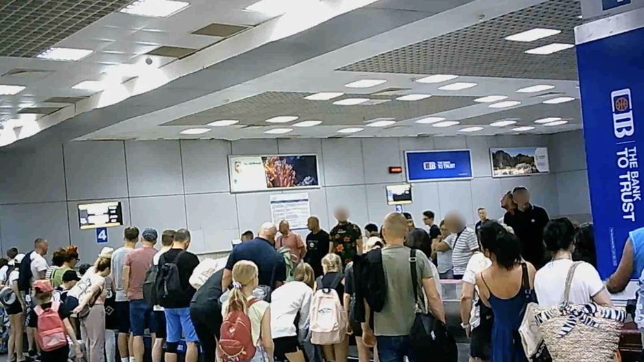 Podróżni przeżyli szok na lotnisku w Hurghadzie 