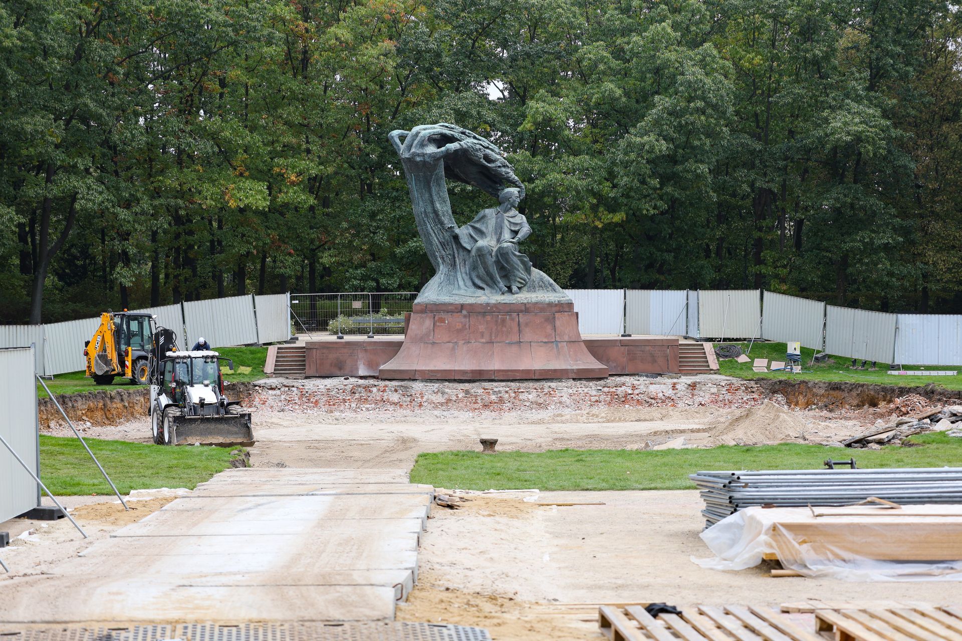 Spór o Koncerty Chopinowskie w Łazienkach. Powstała petycja
