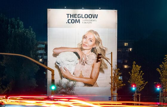 Wystartował nowy luksusowy e-commerce THEGLOOW.COM. Twarzą kampanii Agnieszka Woźniak-Starak