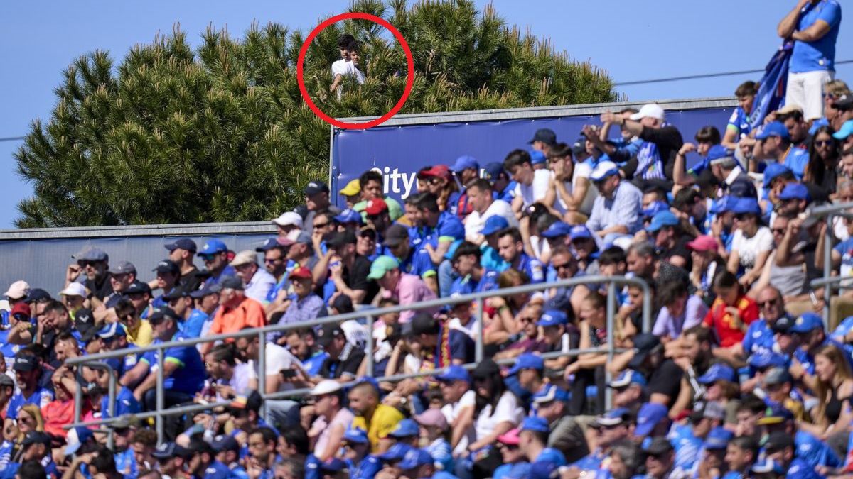 Getty Images / Photo by Diego Souto/Quality Sport Images/Getty Images / Fani na meczu Getafe - Barcelona