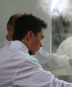 Komu należy się napiwek