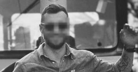 Do jego śmierci przyczyniły się grzyby. Poruszający widok na grobie Radka