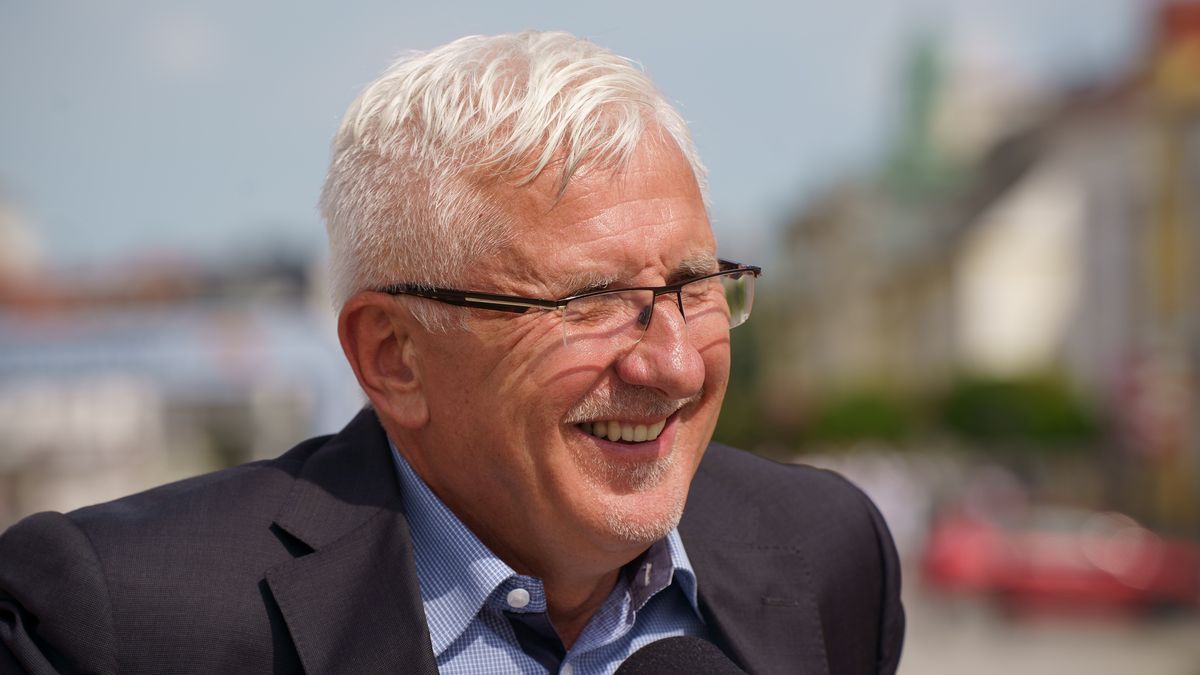 Bialystok, 10.07.2020. W ostatni dzien kampanii wyborczej w ramach akcji #TydzienDlaRafala w wojewodztwie podlaskim sztab zorganizowal profrekwencyjna konferencje prasowa. N/z Wadim Tyszkiewicz senator RP