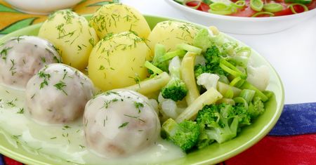Ryba na piątek: rybne kulki z kaszą kuskus