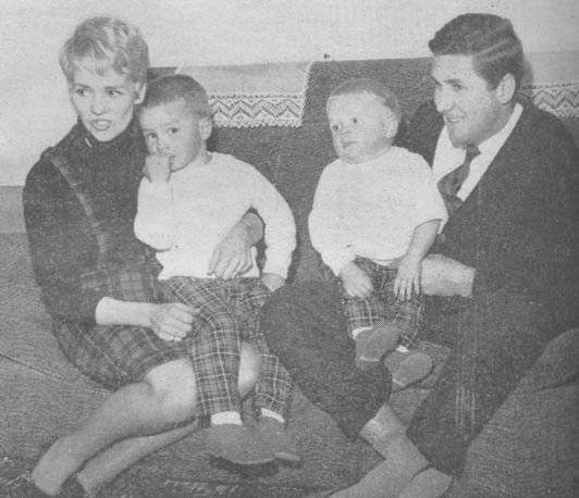 Rodzina Briggsów - June, Gary, Tony i Barry