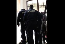 Jelenia Góra. Marcin Bustowski zatrzymany przez policję. Akcję transmitował na żywo w internecie