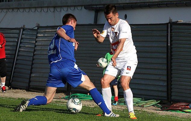 Robert Kolendowicz w meczu z Dolcanem przed dwoma sezonami