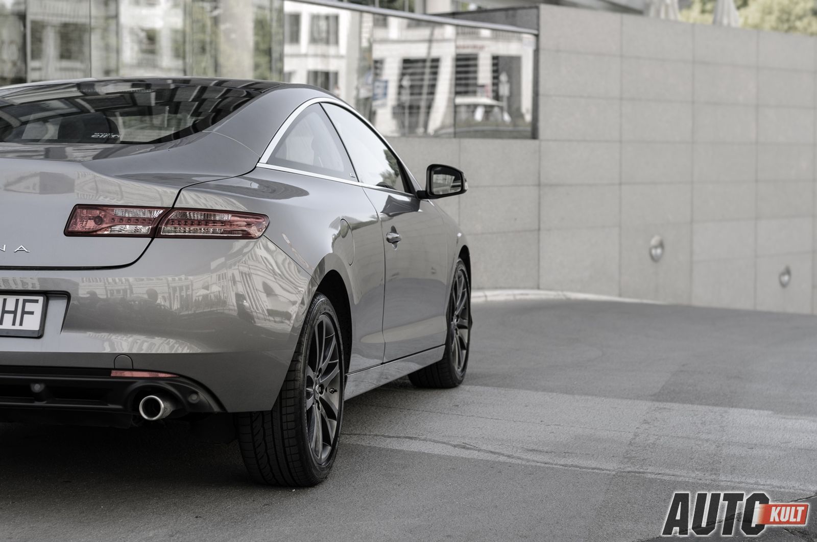 Renault Laguna Coupé 2,0 dCi 4Control - test [galeria zdjęć] 13