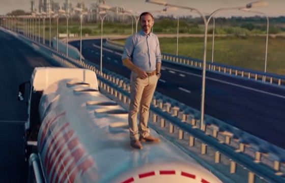 KER: Tomasz Rożek na cysternie w spocie Lotosu nie promował niebezpiecznych zachowań (wideo)