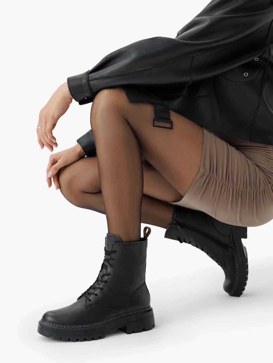 Klasyczne, czarne trapery z kolekcji Ryłko 