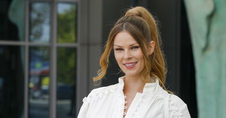 "Pytanie na śniadanie": Małgorzata Tomaszewska pokazała w programie ciążowy brzuszek. Powstało zabawne zdjęcie