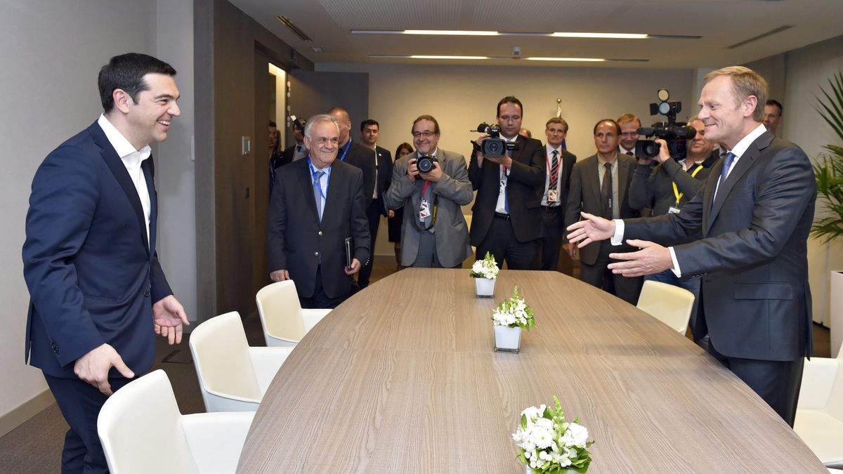 Bruksela, 22.06.2015. Donald Tusk wita premiera Grecji Aleksisa Ciprasa</br> na szczycie strefy euro