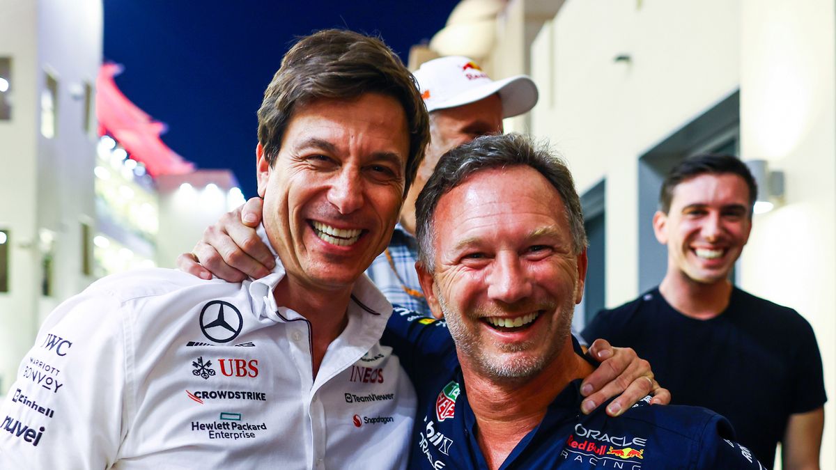 Zdjęcie okładkowe artykułu: Materiały prasowe / Red Bull / Na zdjęciu: Toto Wolff (z lewej) i Christian Horner