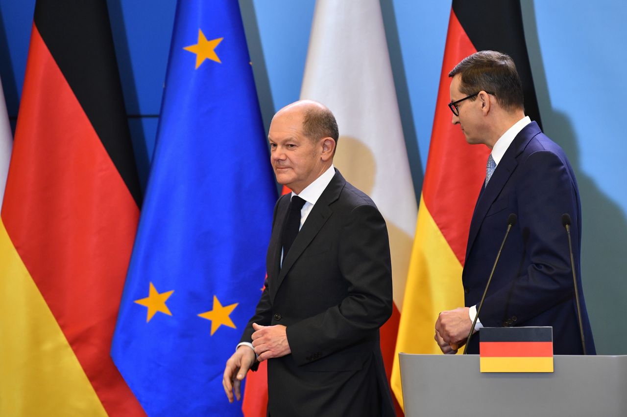 Kanclerz Olaf Scholz i premier Mateusz Morawiecki