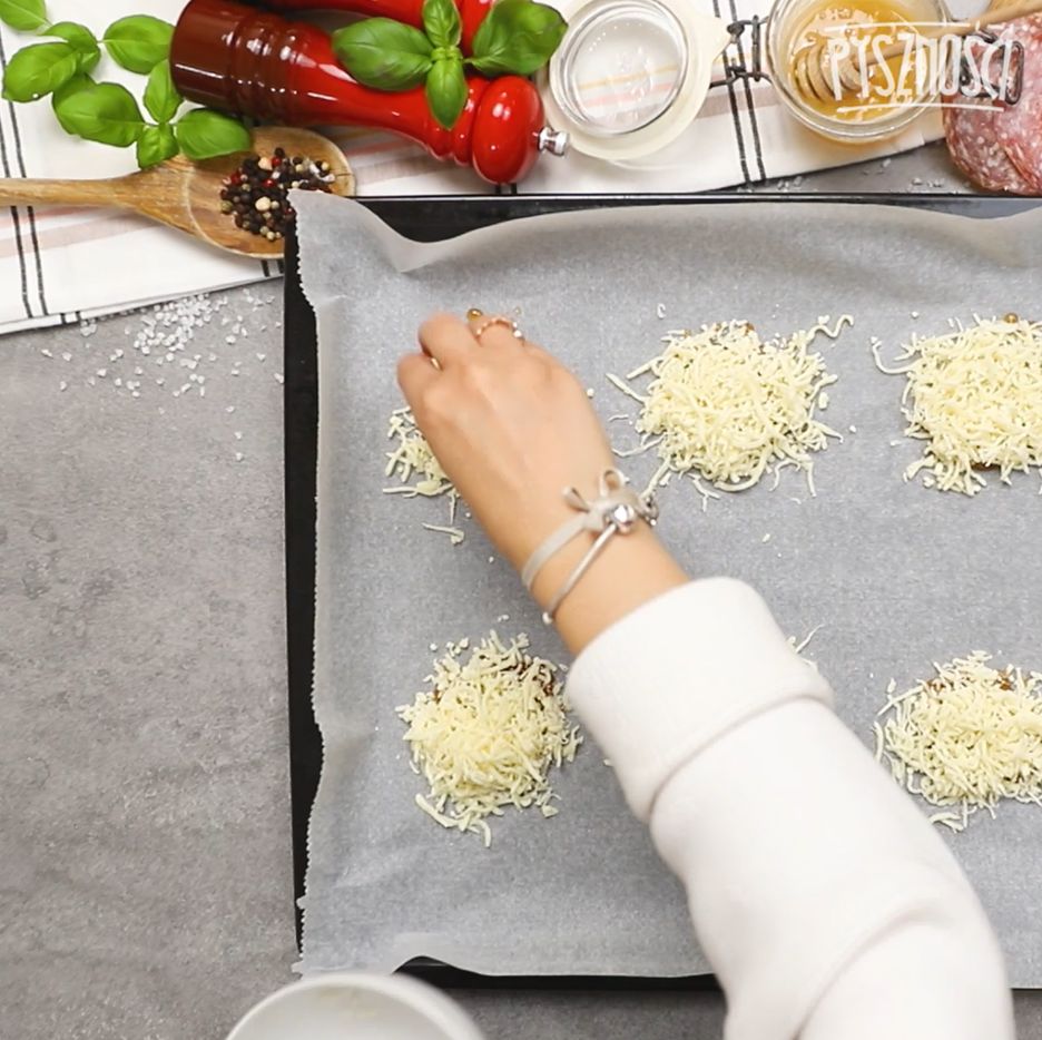 Mozzarella z miodem - Pyszności