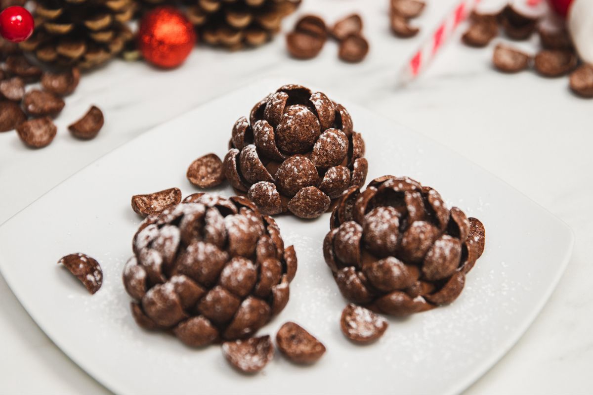 Chocolate pinecones: An irresistible festive centrepiece