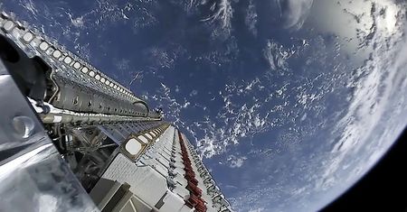 SpaceX szykuje historyczny debiut giełdowy. Elon Musk celuje w wycenę ponad biliona dolarów
