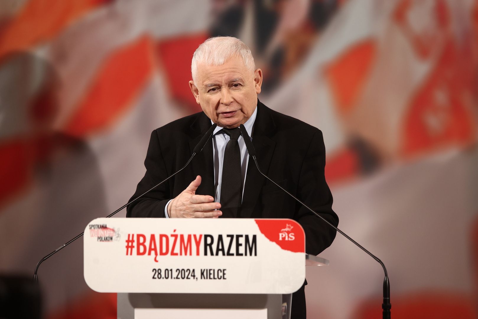 Jarosław Kaczyński porównał Tuska do Hitlera. Poseł PiS wszystko tłumaczy