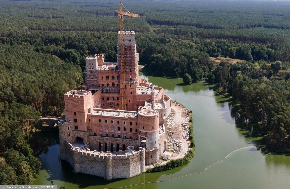 Szef MSWiA chce odwołania wojewody wielkopolskiego, który nie uchylił pozwolenia na budowę zamku w Stobnicy