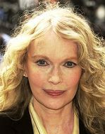 Mia Farrow: Campbell miała dostać "olbrzymi diament" od Taylora