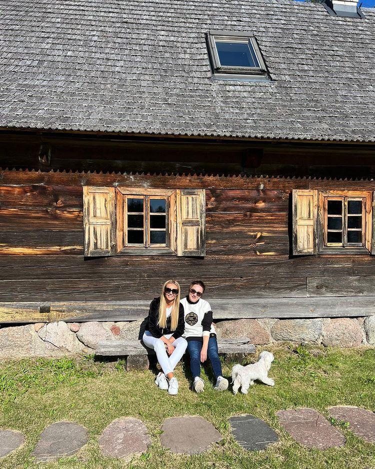 Danuta Martyniuk i Monika Chwajoł