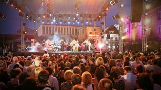 "Szalom" wynosi się z Szerokiej. Kultowy koncert Festiwalu Kultury Żydowskiej w nowej lokalizacji