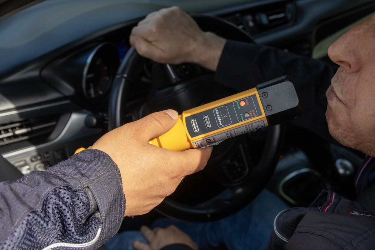 Czy piwo bezalkoholowe może wpłynąć na wynik alkomatu? Sprawdziłem to