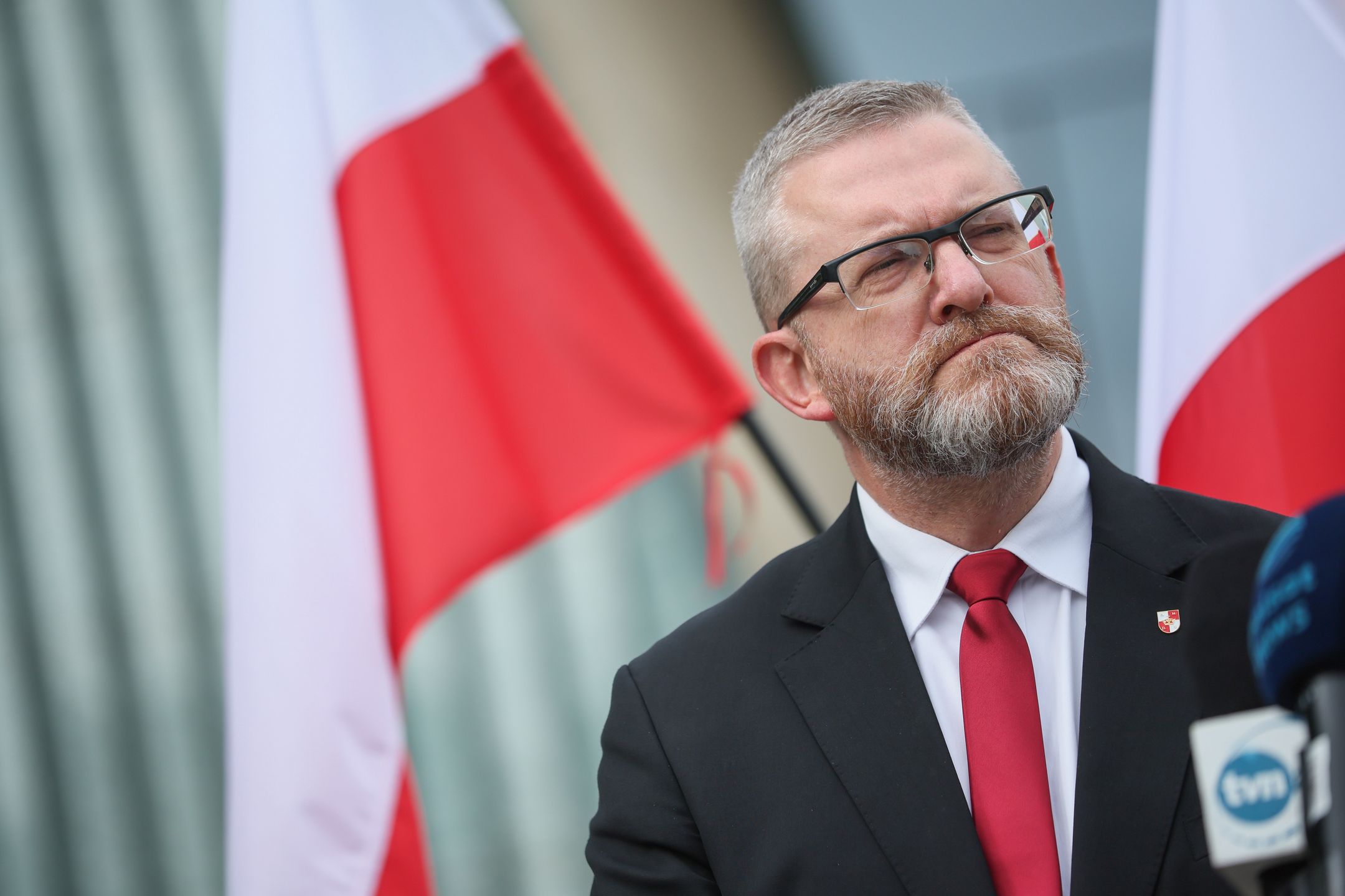 Grzegorz Braun
Warszawa, 14.05.2025. Wybory Prezydenta RP 2025 - kampania. Europose�, kandydat w zbli�aj�cych si� wyborach na fotel prezydenta RP Grzegorz Braun podczas konferencji prasowej przed Muzeum Historii �yd�w Polskich POLIN w Warszawie, 14 bm. Temat spotkania: "Tu jest Polska, a nie Polin". (amb) PAP/Leszek Szyma�ski
Leszek Szyma�ski
kampania, kampania prezydencka 2025, kampania wyborcza, kandydat, konferencja, polityk, polityka, prezydencka, spotkanie, wizyta polityk, wybory prezydenckie, wybory prezydenckie 2025